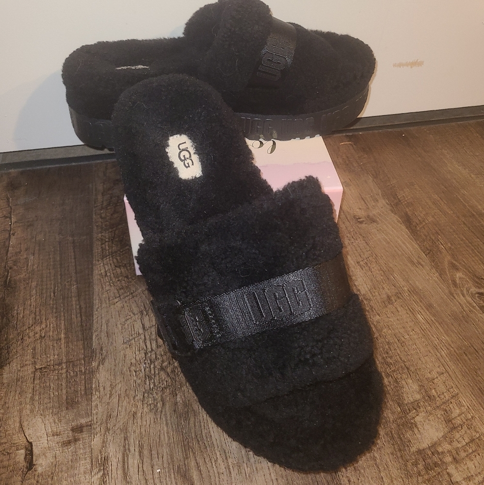 NEW w/o box UGG Fluffita
